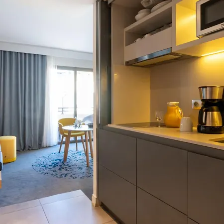 Nemea Palais 4* كان