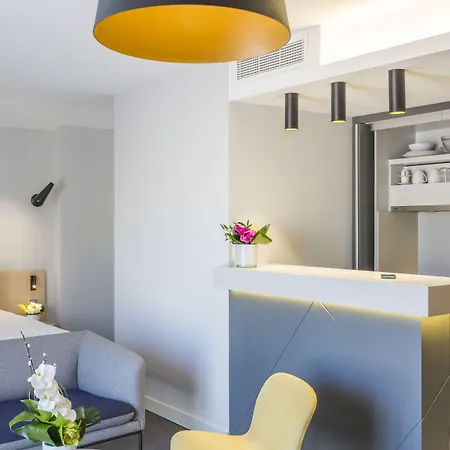 Nemea Palais 4*